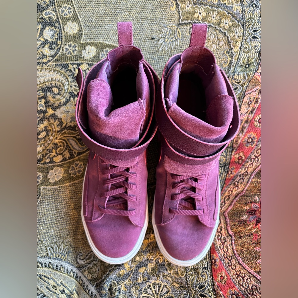 Nike High Top Slip Ons Maroons color with snakeskin detail - Picture 8 of 11